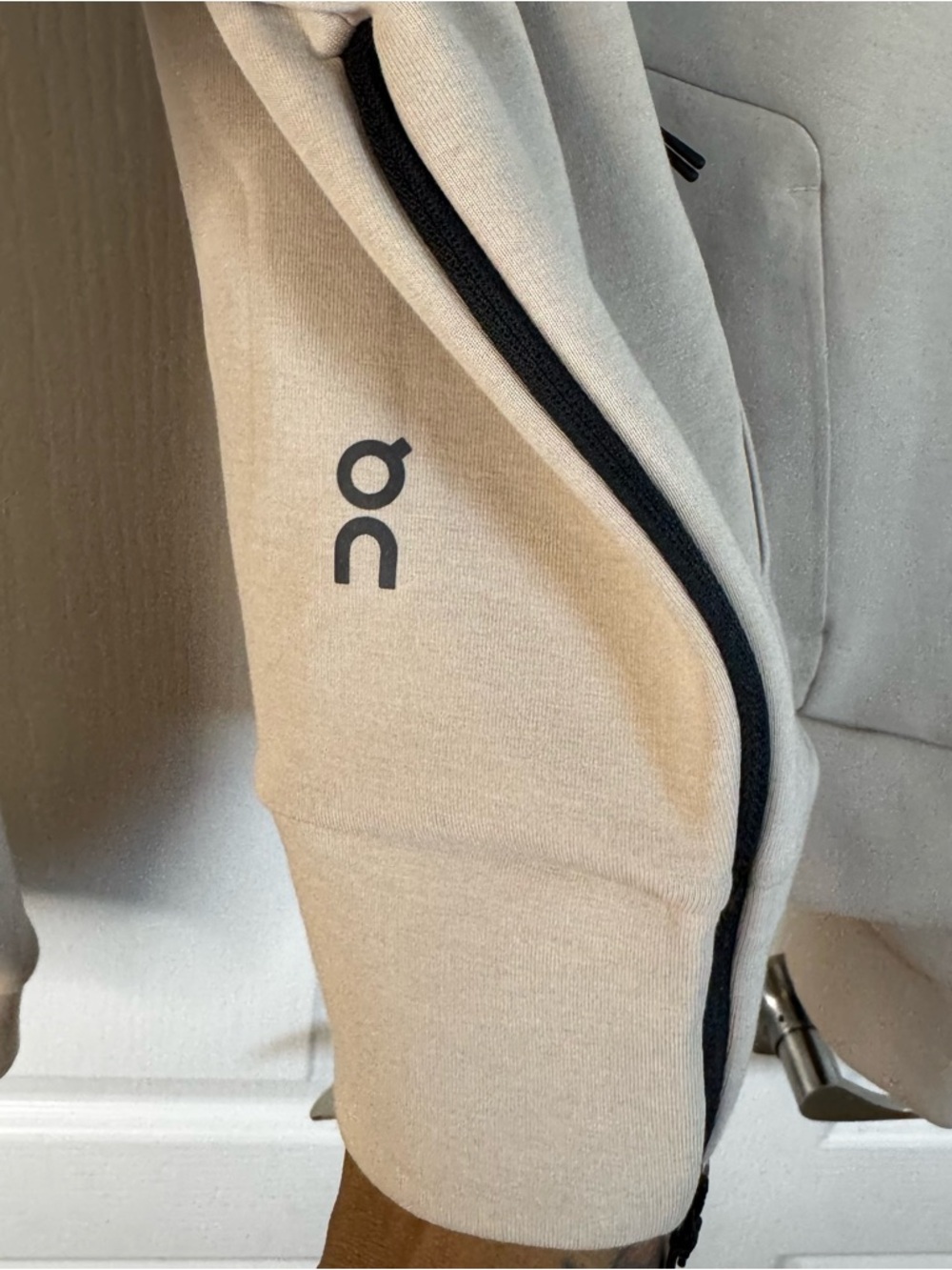 ‼️SALE‼️ On Focus Desert Tech Hoodie - Picture 6 of 7